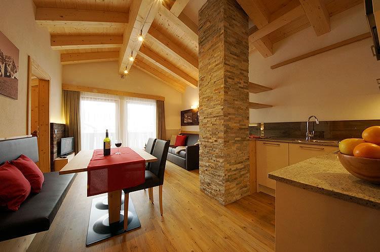 Ciasa Wallis Badia  Habitación foto
