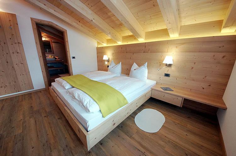 Ciasa Wallis Badia  Habitación foto