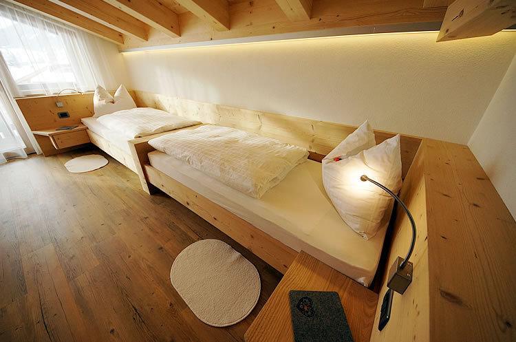 Ciasa Wallis Badia  Habitación foto
