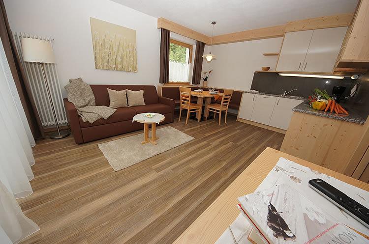 Ciasa Wallis Badia  Habitación foto